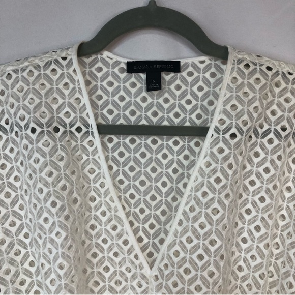 Banana Republic Women’s Dress Eyelet Belt V Neck Cream Lacey Full Skirt - Picture 3 of 9